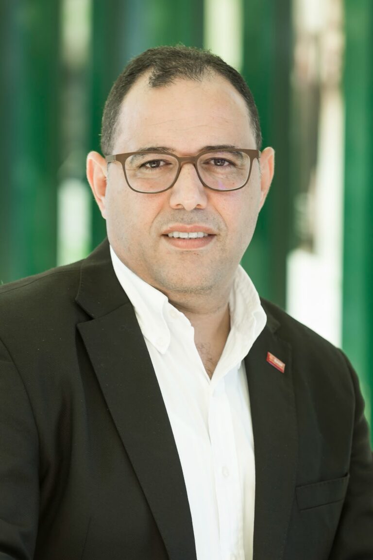 أحمد أبو زهرة المدير الإقليمي لشركة  بي إيه إس إف